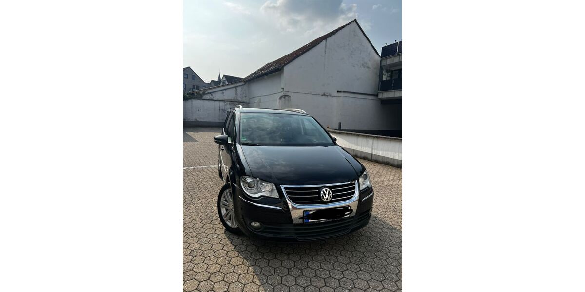 VW Touran 183.418 km 8.499 &euro; Bonn 53121