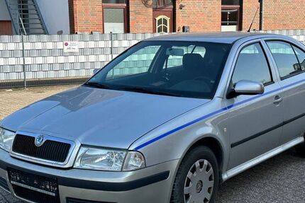 Skoda Octavia 239.000 km 999 &euro; Stadland 26935