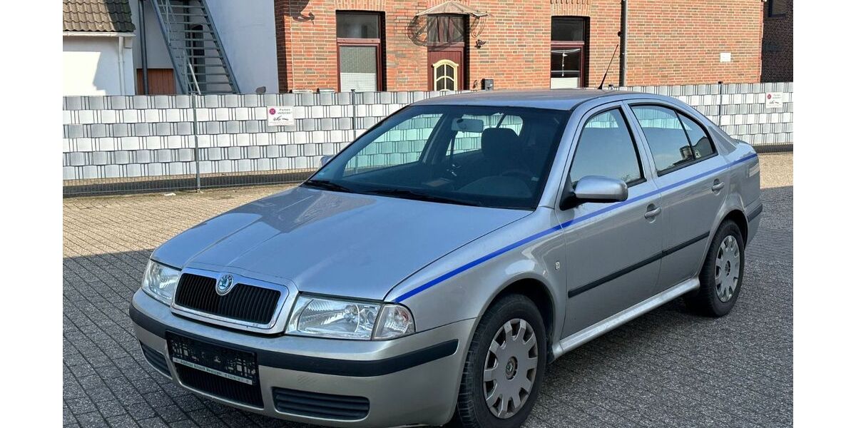 Skoda Octavia 239.000 km 999 &euro; Stadland 26935