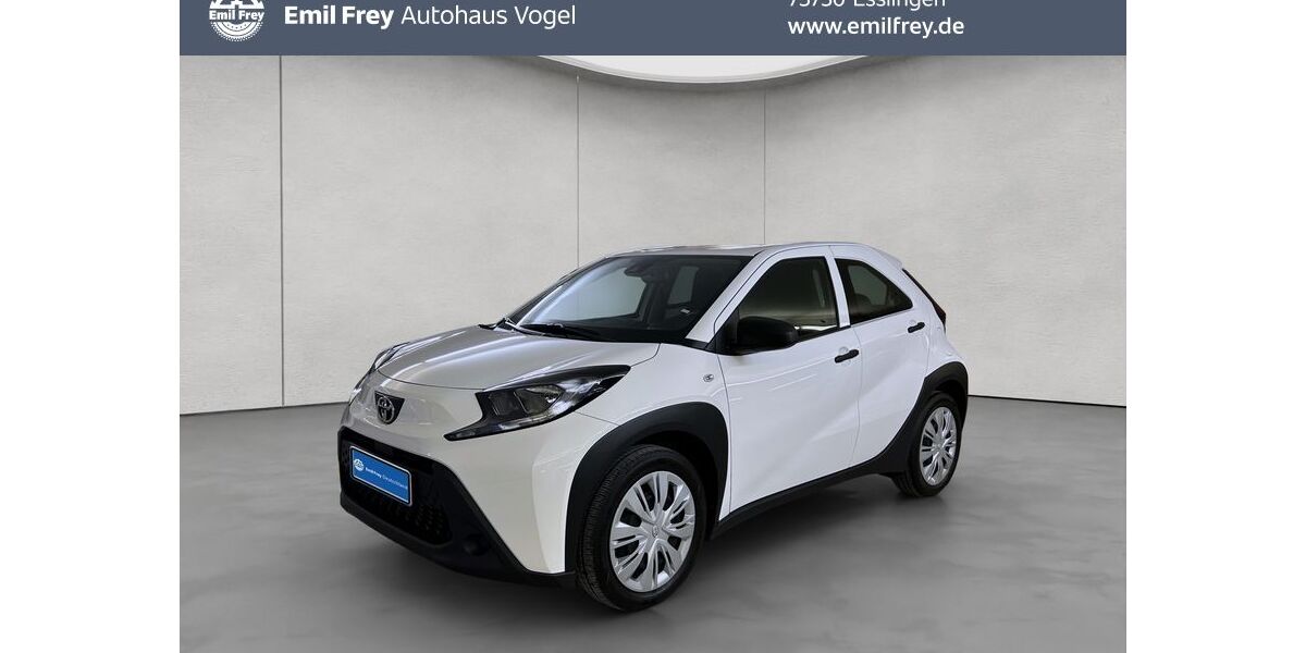 Toyota Aygo (X) 22.000 km 13.390 &euro; Esslingen 73730