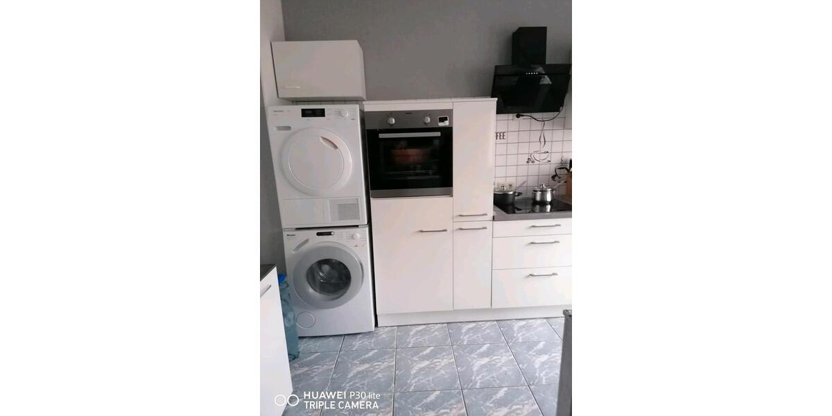 Helle 3-Zimmer-Wohnung + Küche + Bad zu vermieten. 3 zimmer