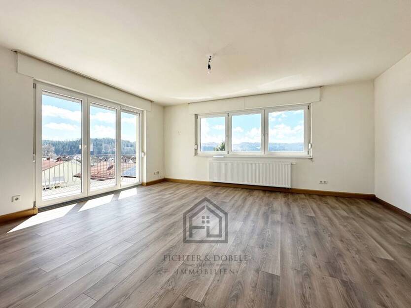 F&D | Renovierte 3-Zimmer-Wohnung inkl. EBK und Balkon mit herrlichem Weitblick