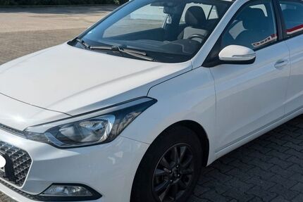 Hyundai i20 78.900 km 9.490 &euro; Karlsruhe 76185