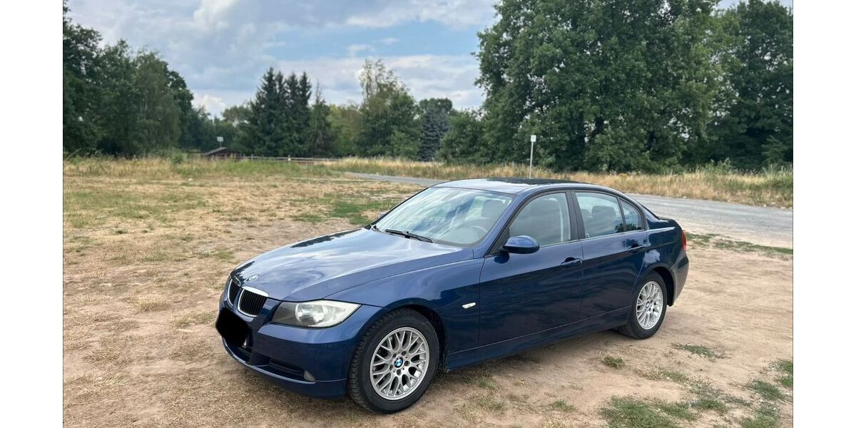 BMW 318 208.000 km 3.199 &euro; Rödermark 63322
