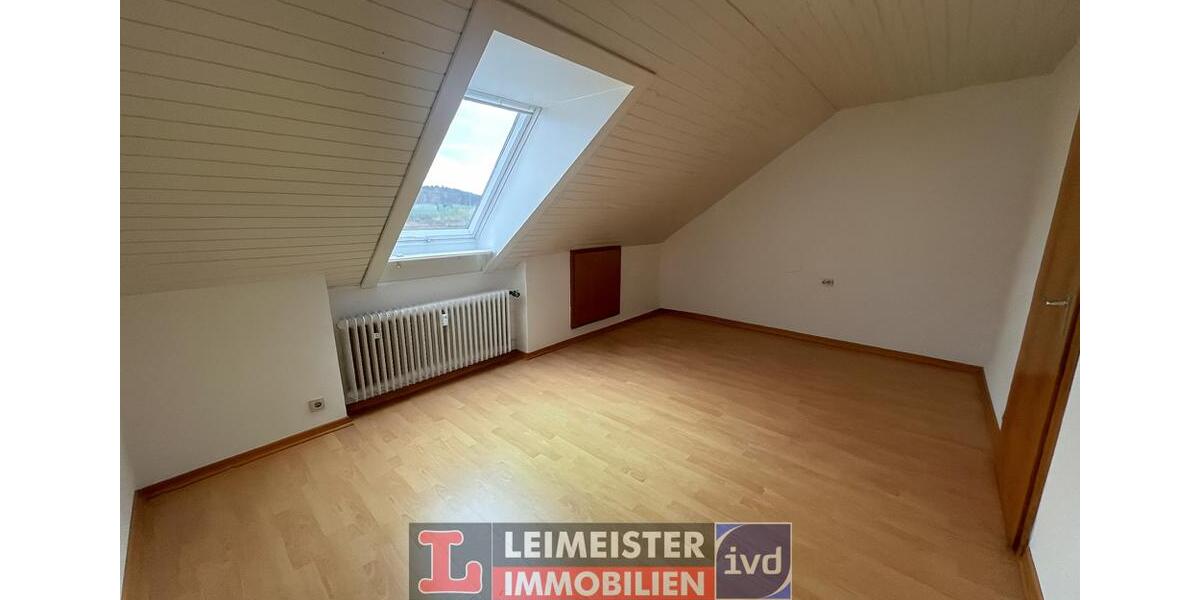 Ruhige teilrenovierte 3-Zi.-Wohnung mit SONNIGEM BALKON & BLICK INS GRÜNE 3 zimmer