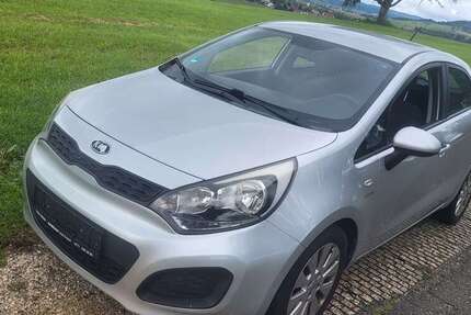 Kia Rio 95.000 km 6.999 &euro; Hilzingen 78247