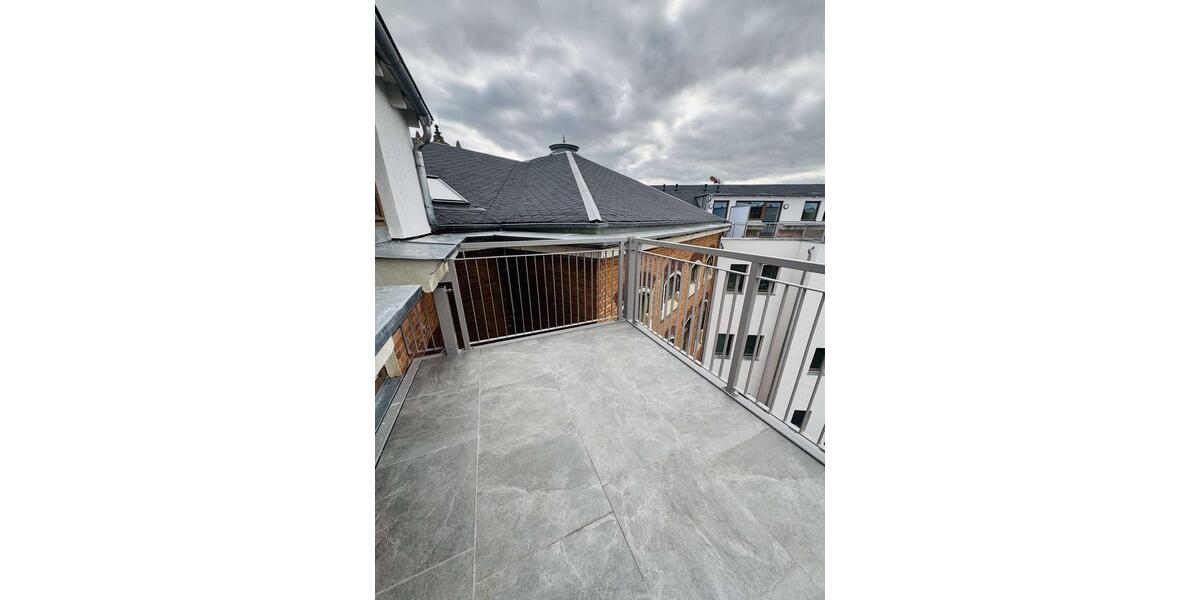 Dachgeschoßwohnung Zwickau - 3 Zimmer, 127 m&sup2;, 1.019&euro; | Angebot:25988403