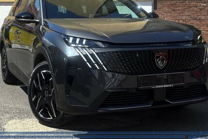 Peugeot 5008 Hybrid 136 GT 7 Sitzer Panorama 22.659 km 28.990 &euro; Berlin 13187