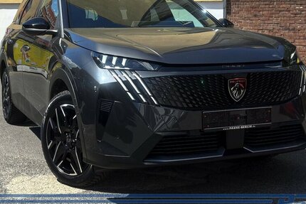 Peugeot 5008 Hybrid 136 GT 7 Sitzer Panorama 22.659 km 29.990 &euro; Berlin 13187