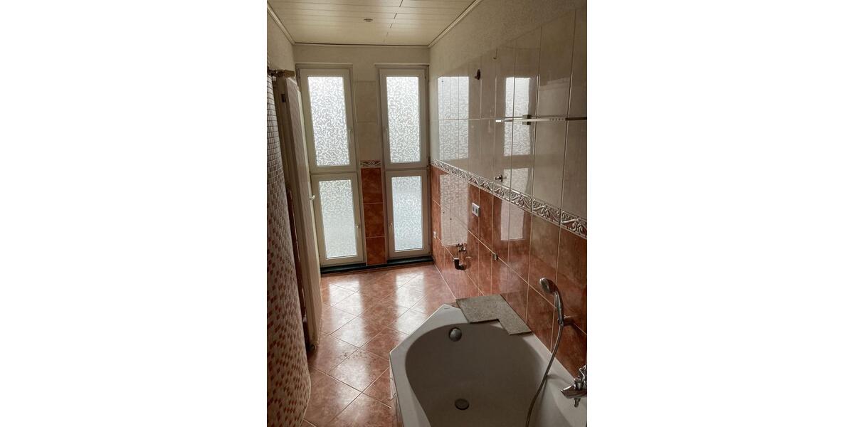 Etagenwohnung Kahla - 5 Zimmer, 124 m&sup2;, 870&euro; | Angebot:17932814