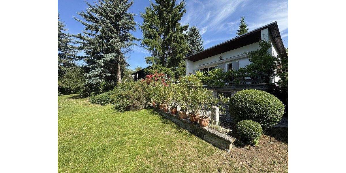 Mehrfamilienhaus, Wohnhaus Neudietendorf Neudietendorf - 4 Zimmer, 102 m&sup2;, 169.000&euro; | Angebot:26891678