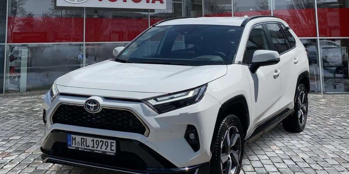 Toyota RAV 4 4.990 km 49.590 &euro; München 80807