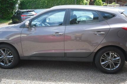 Hyundai ix35 152.000 km 9.990 &euro; Saarbruecken 66119
