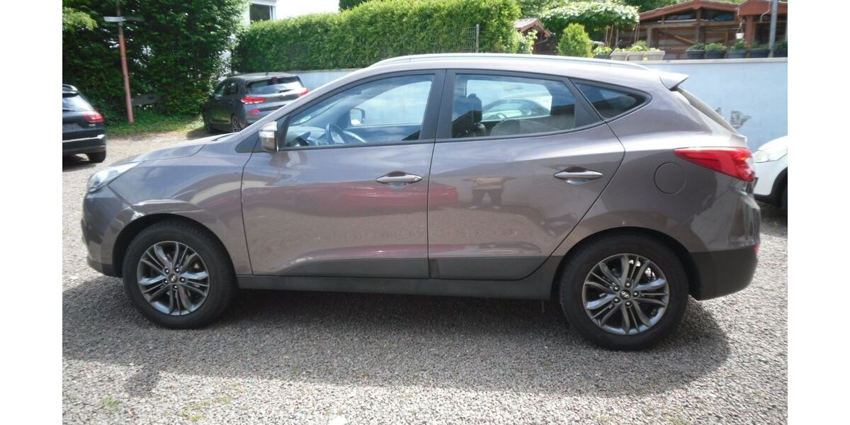 Hyundai ix35 152.000 km 9.990 &euro; Saarbruecken 66119