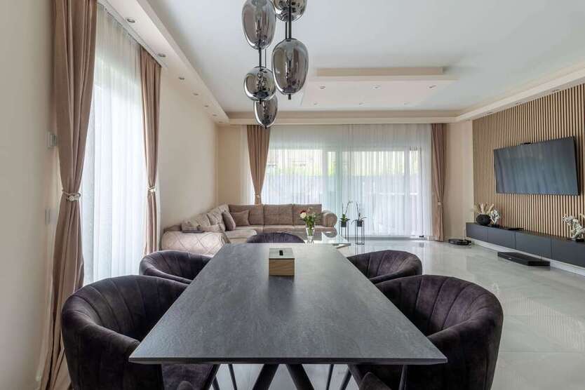 Haus zum Kaufen in Berlin 1.499.950 € 238 m²