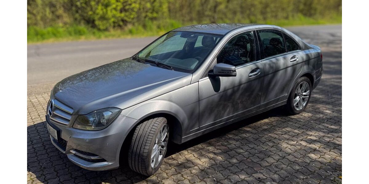 Mercedes-Benz C 200 111.000 km 13.450 &euro; Zell am Main 97299
