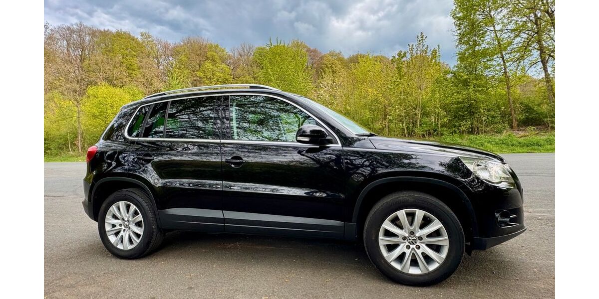 VW Tiguan 49.900 km 9.990 &euro; Wetzlar 35576