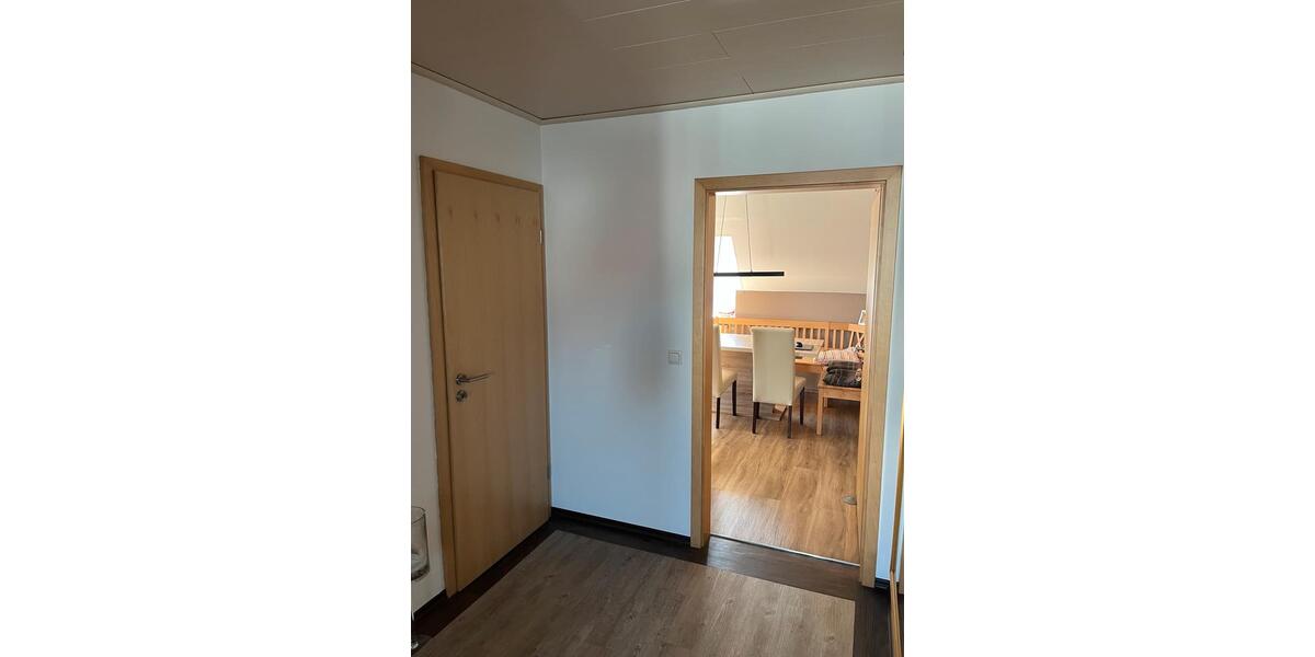 Dachgeschoßwohnung Buttenwiesen - 3.5 Zimmer, 100 m&sup2;, 1.050&euro; | Angebot:26705063