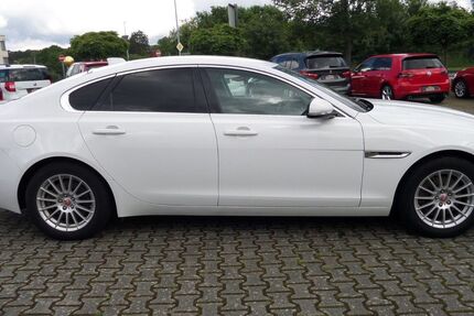 Jaguar XF 62.700 km 18.400 &euro; Erlenbach a. Main 63906