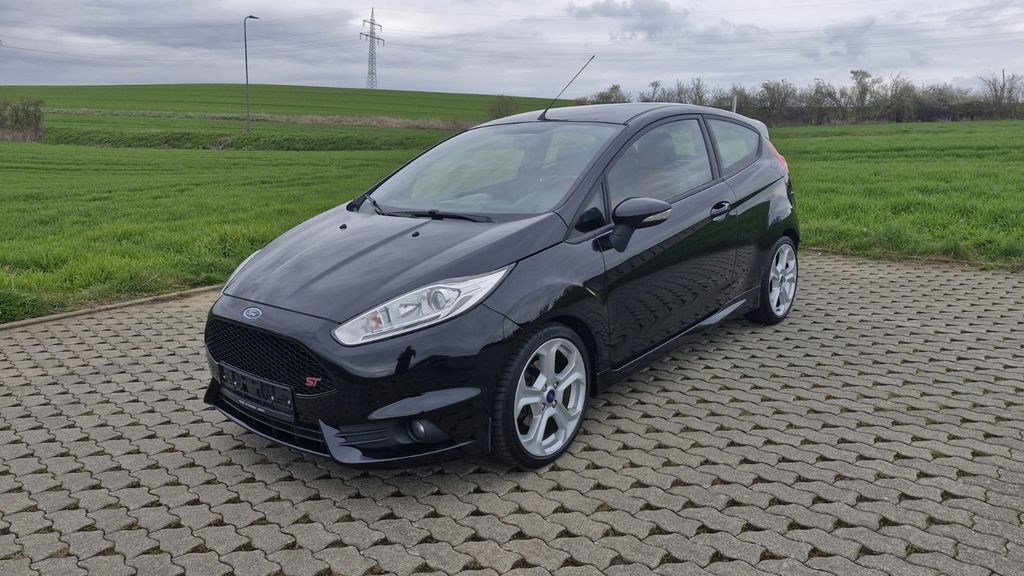 Ford Fiesta 104.000 km 9.990 &euro; Mayen 56727