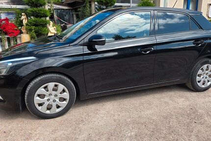 Hyundai i20 210.000 km 5.900 &euro; Lübeck 23568