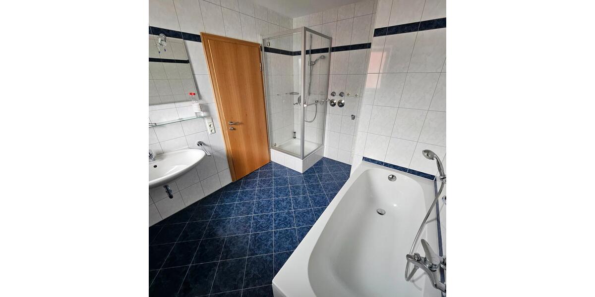 Etagenwohnung Deggendorf - 4 Zimmer, 115 m&sup2;, 1.100&euro; | Angebot:26413727