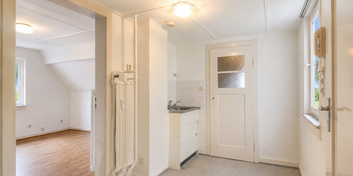 Ihr Deal: 3 Häuschen, 3 Garagen, bis zu 5 WE, davon nur 2 vermietet. HEIZUNG IST NEU! - Mehrfamilienhaus, Wohnhaus Schmitten | Angebot:26781264