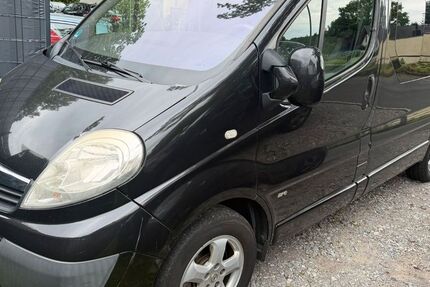 Opel Vivaro 267.000 km 11.900 &euro; Bielefeld 33659