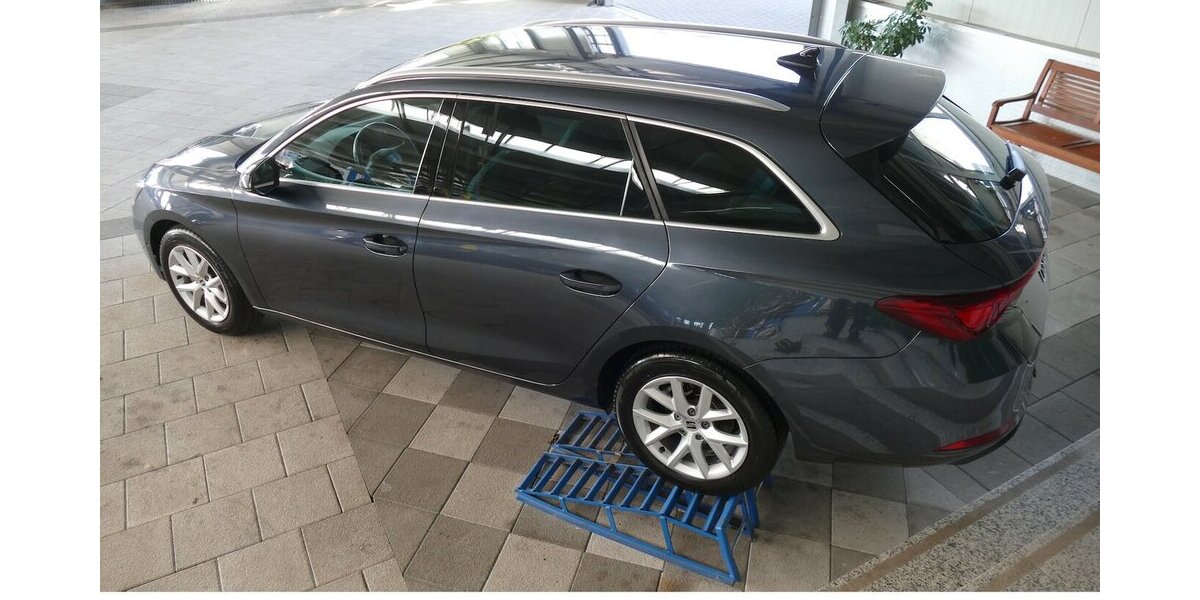 Seat Leon 1.5 TSI 85 kW Style 10.920 km 21.500 &euro; Wülfershausen 97535