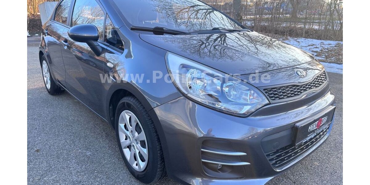 Kia Rio 79.000 km 7.490 &euro; Essingen 73457
