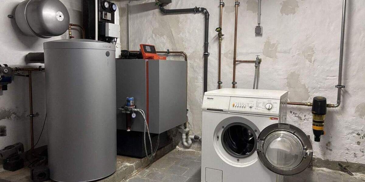 Einfamilienhaus mit Scheune und großem Hof - viel Potenzial in Kirchhain-Emsdorf 7 zimmer