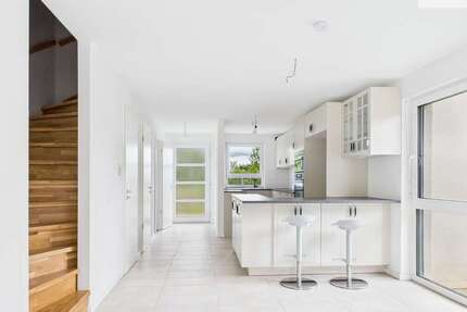 Haus zum Mieten in Dietzenbach 2.350 € 128 m² 5 zimmer