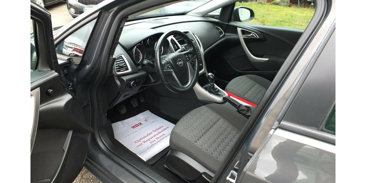 Opel Astra WM26: ACTIVE KLIMAANLAGE 17ZOLL LMF TEMPOMAT 92.855 km 6.904 &euro; Köln 50858