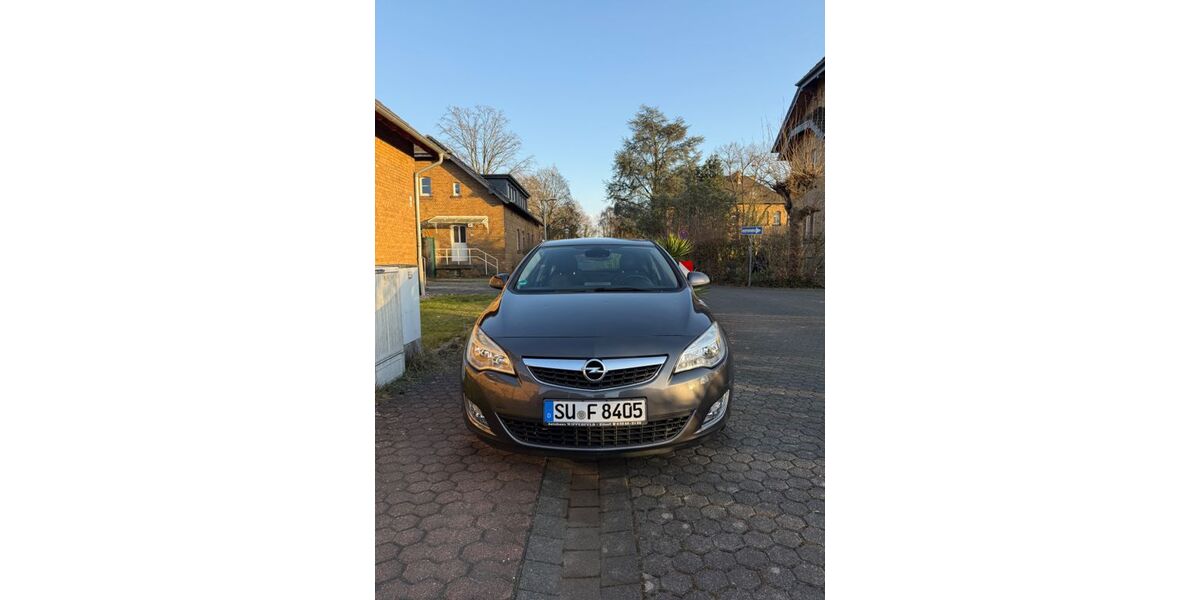 Opel Astra 141.956 km 3.749 &euro; Siegburg 53721