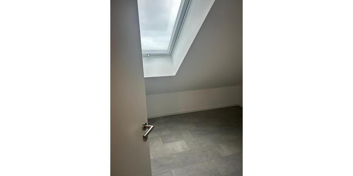 Vermietung: Neubau - Reihenhaus KFW 40 qng Niedrigenergiehaus 6.5 zimmer