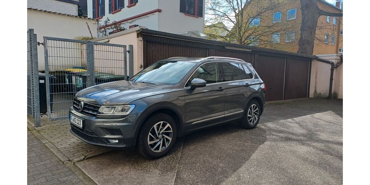 VW Tiguan 85.700 km 17.900 &euro; Frankfurt 60599