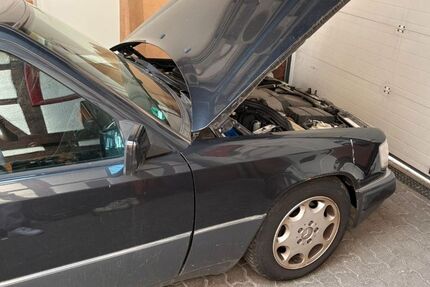 Mercedes-Benz 220 232.665 km 1.200 &euro; Maikammer 67487