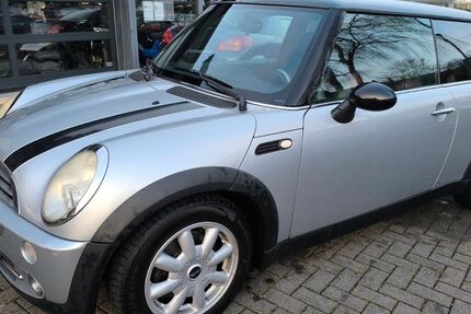 Mini Cooper 250.000 km 700 &euro; Lügde 32676