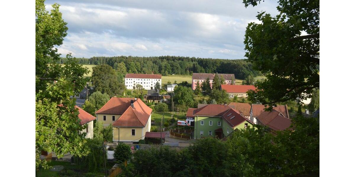 Dachgeschoßwohnung Kahla - 3 Zimmer, 59 m&sup2;, 700&euro; | Angebot:25918079