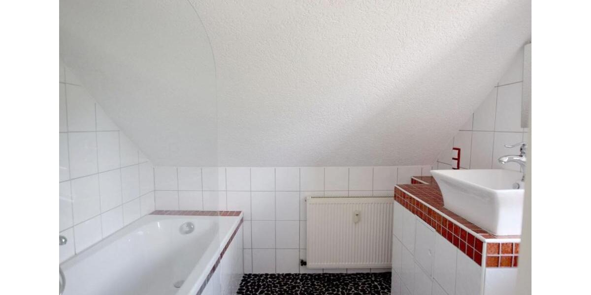 Dachgeschoßwohnung Osterwieck - 3.5 Zimmer, 80 m&sup2;, 395&euro; | Angebot:25345049