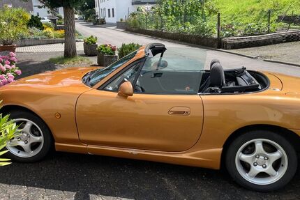 Mazda MX-5 200.500 km 4.500 € Fell 54341