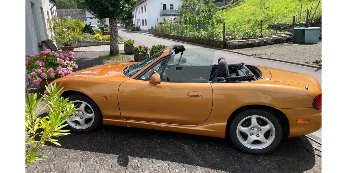 Mazda MX-5 200.500 km 4.500 € Fell 54341