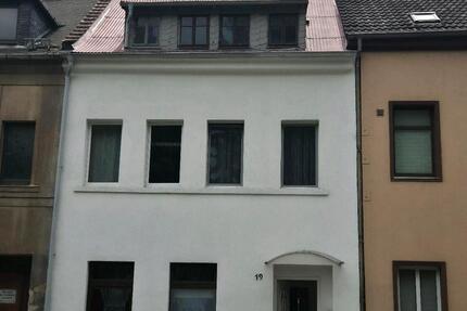 Haus Werdau - 1 Zimmer, 130 m&sup2;, 75.000&euro; | Angebot:27010401