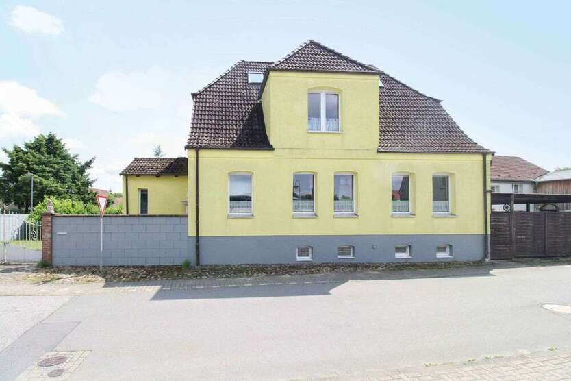 Haus zum Kaufen in Neustadt-Glewe 99.000 € 177 m²