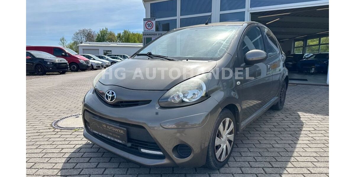 Toyota Aygo (X) 157.000 km 1.990 &euro; Erfurt 99091