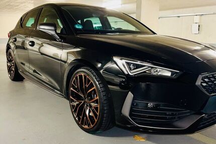 Cupra Leon 37.320 km 29.500 € Nürnberg 90439