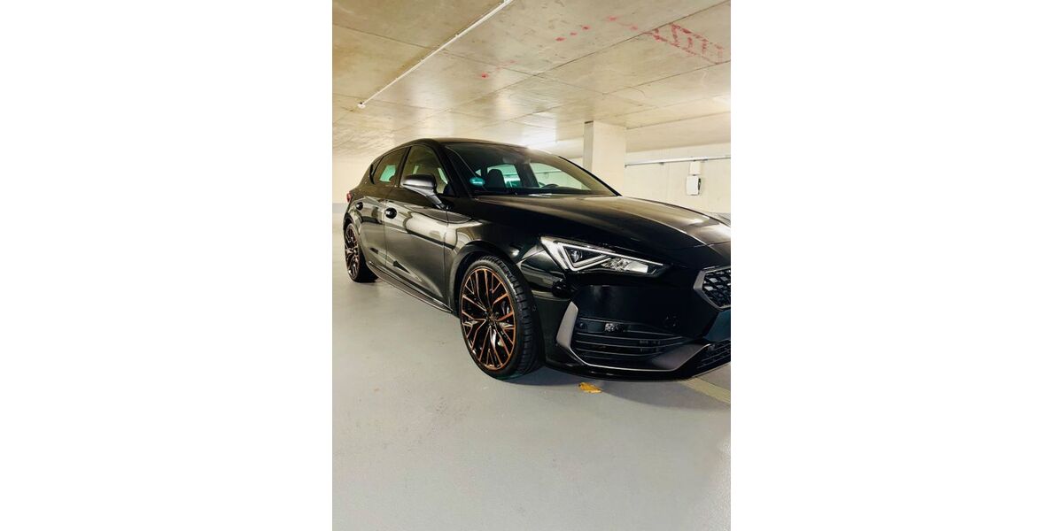 Cupra Leon 37.320 km 29.500 € Nürnberg 90439