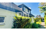 Charmantes Wohnglück - Ihr neues Zuhause mit Carport Terrasse und großem Gartenbereich - Doppelhaushälfte Rosdorf | Angebot:26770582
