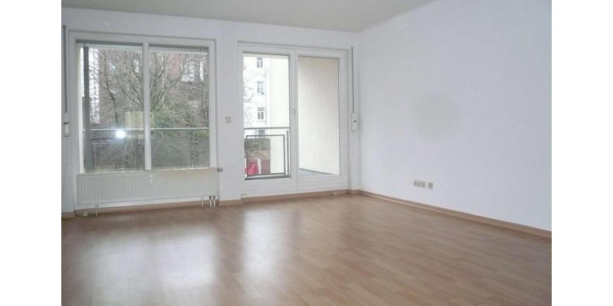 helle, geräumige und praktisch geschnittene 3-Raum-Wohnung mit Balkon 3 zimmer