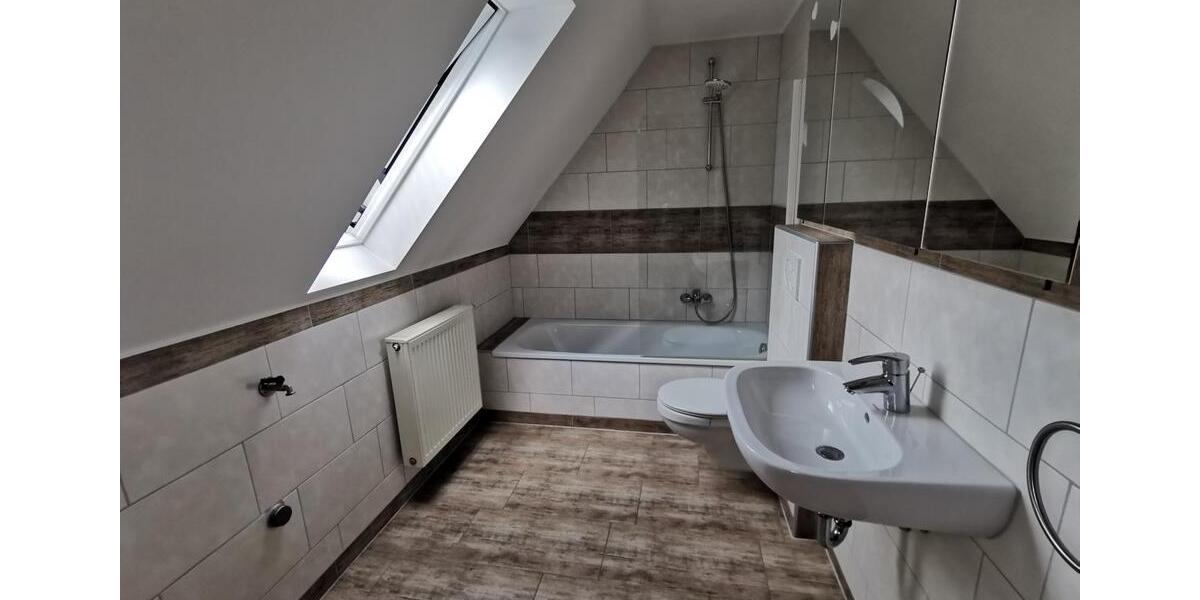 Frisch renoviert: 3-Zimmer Wohnung in Bad Berleburg zimmer